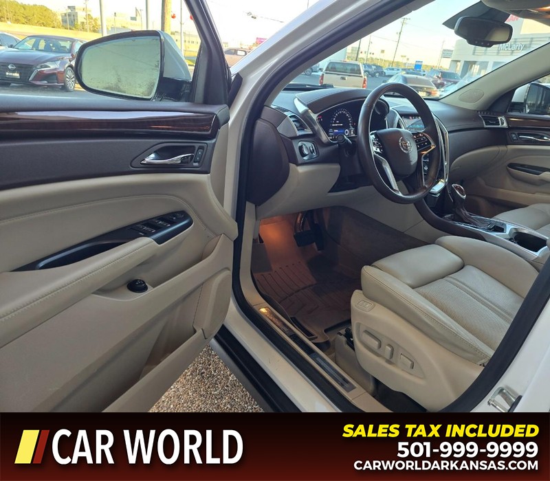Cadillac SRX Vehicle Full-screen Gallery Image 7