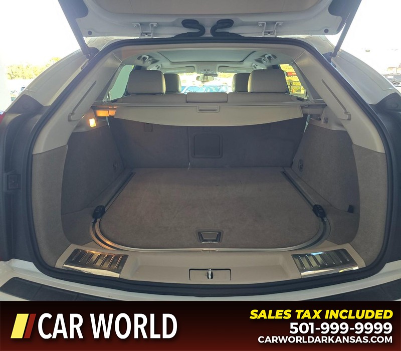 Cadillac SRX Vehicle Full-screen Gallery Image 13