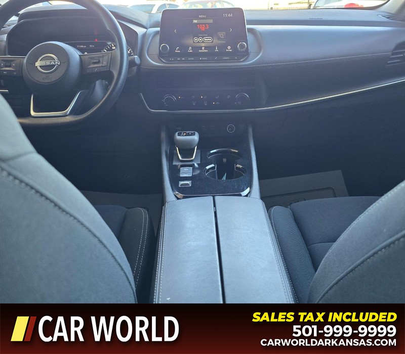 Nissan Rogue Vehicle Full-screen Gallery Image 18