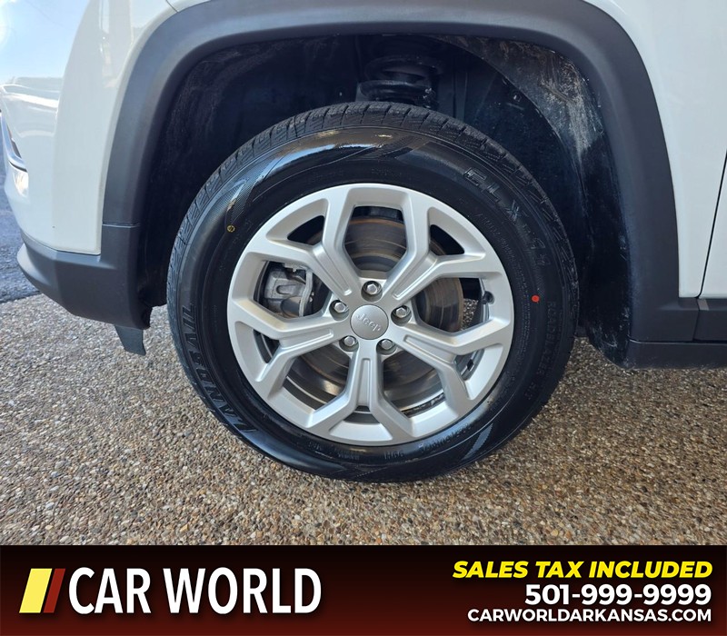 Jeep Compass Vehicle Full-screen Gallery Image 6