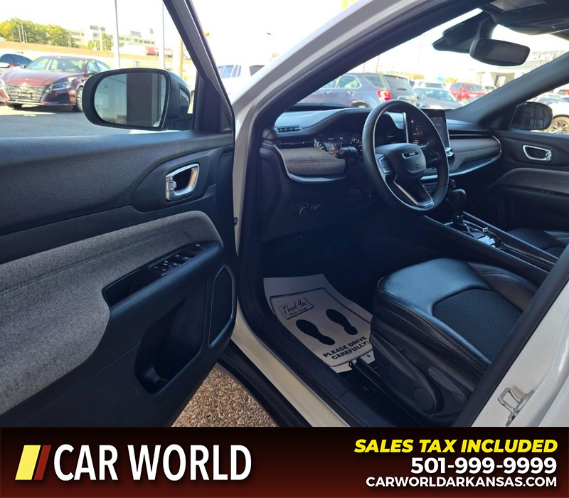 Jeep Compass Vehicle Full-screen Gallery Image 7