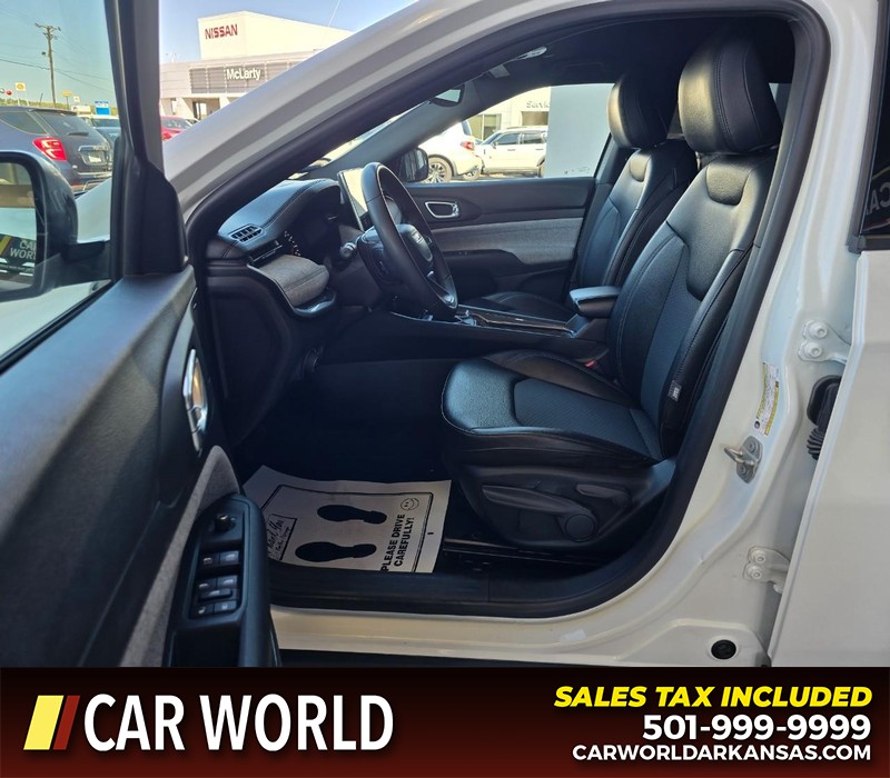 Jeep Compass Vehicle Full-screen Gallery Image 8