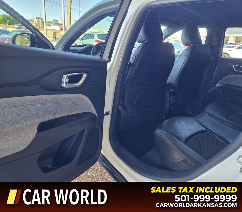 Jeep Compass Vehicle Full-screen Gallery Image 9