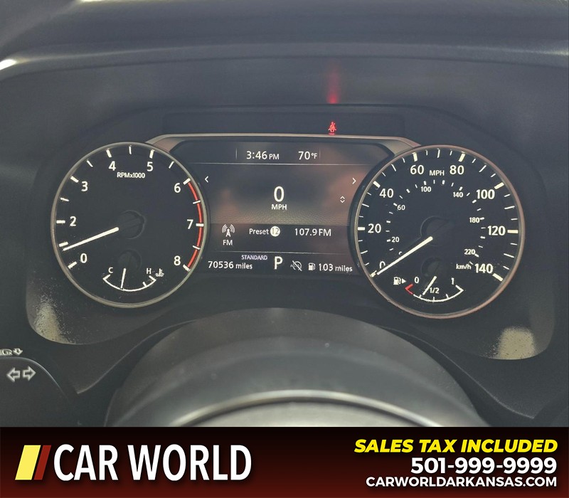 Nissan Rogue Vehicle Full-screen Gallery Image 17