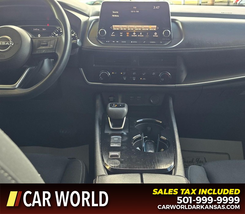 Nissan Rogue Vehicle Full-screen Gallery Image 18