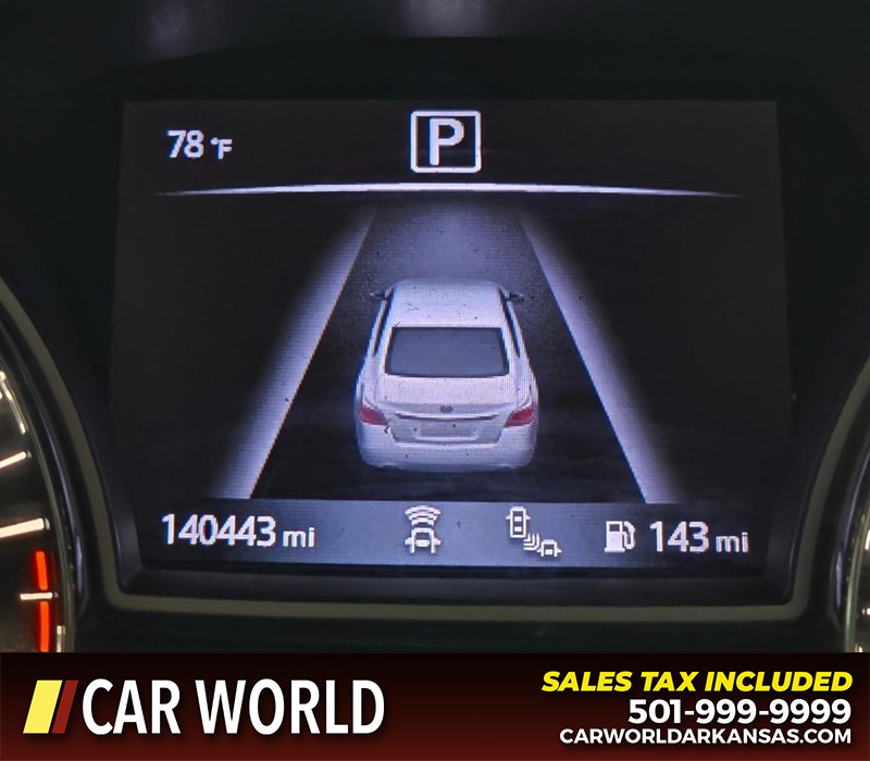 Nissan Altima Vehicle Full-screen Gallery Image 17