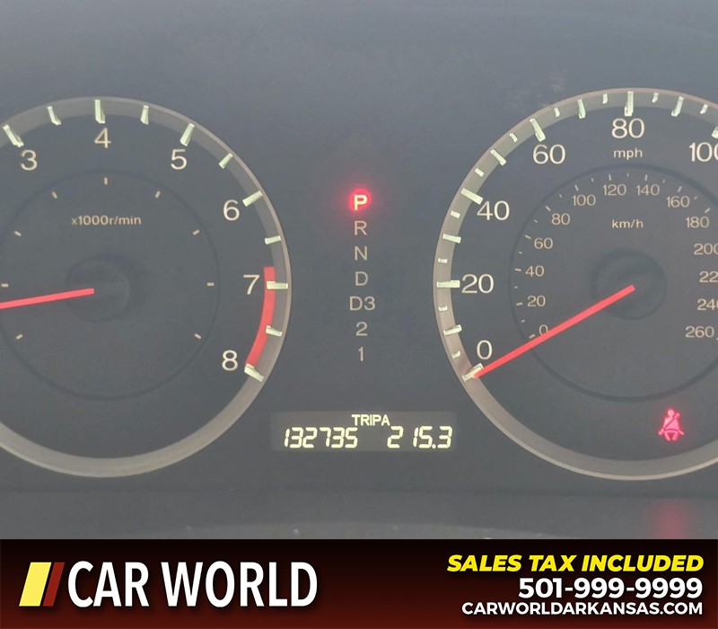 Honda Accord Sedan Vehicle Full-screen Gallery Image 15