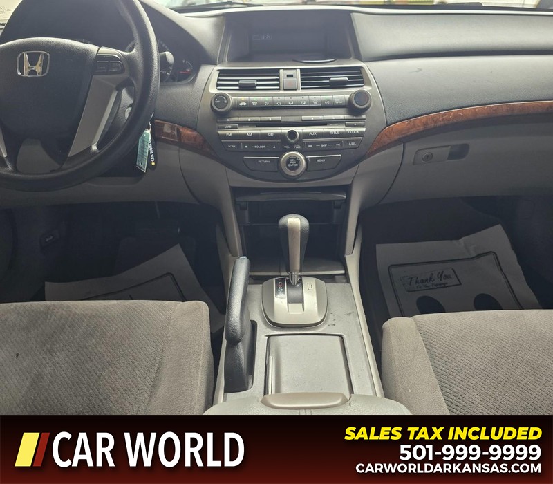 Honda Accord Sedan Vehicle Full-screen Gallery Image 17