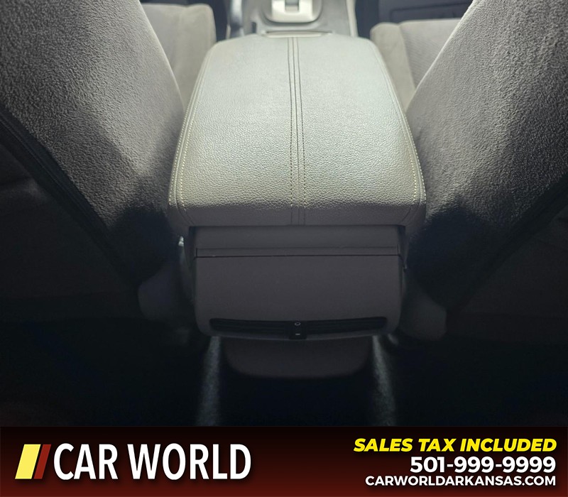 Honda Accord Sedan Vehicle Full-screen Gallery Image 19