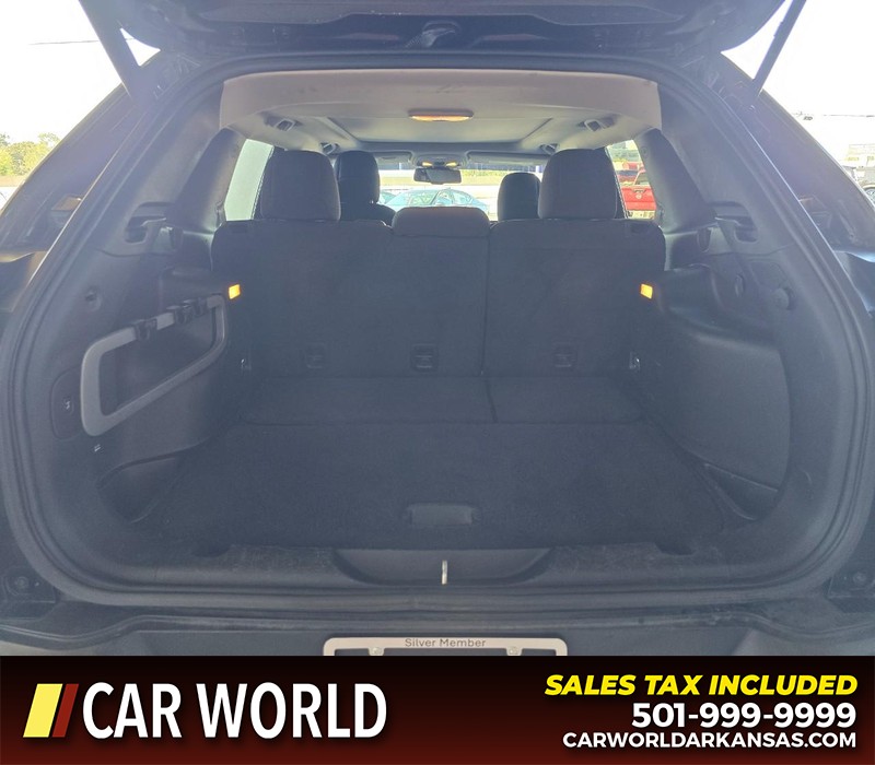 Jeep Cherokee Vehicle Full-screen Gallery Image 13