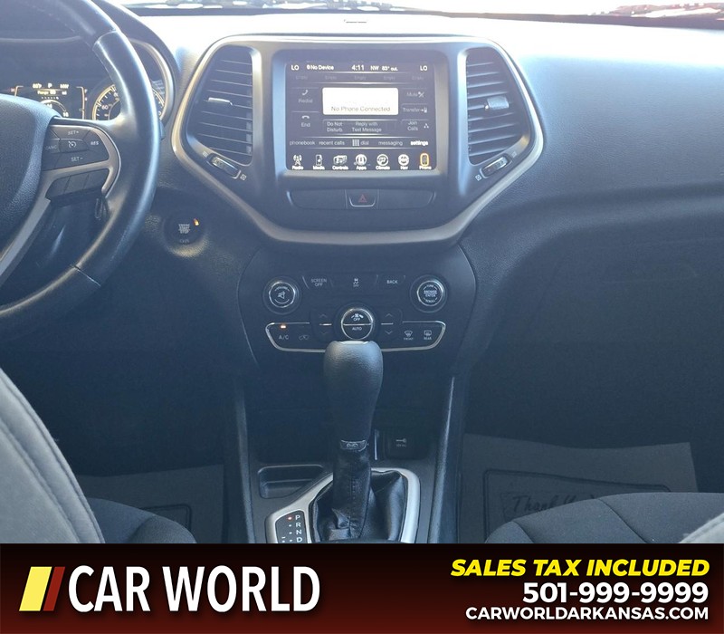 Jeep Cherokee Vehicle Full-screen Gallery Image 18