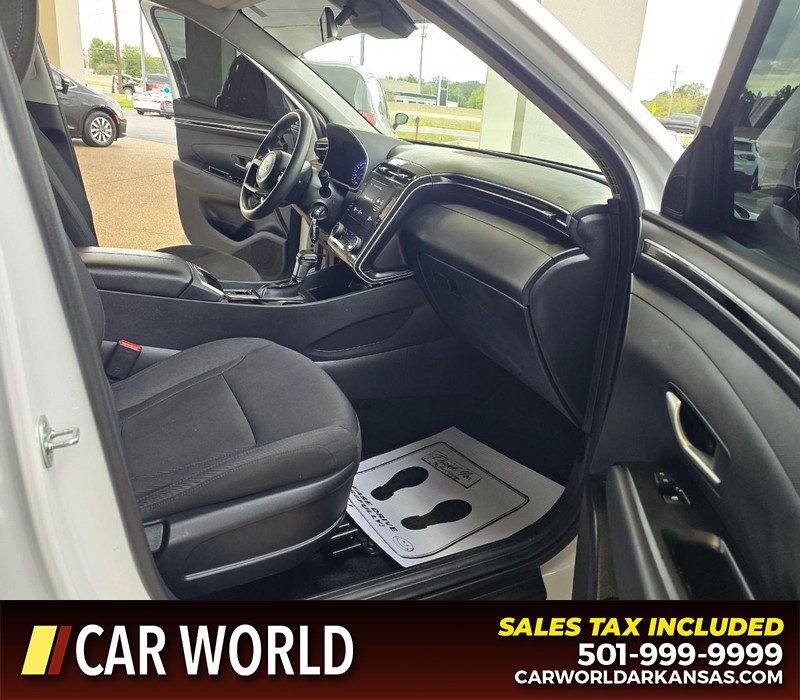 Hyundai Tucson Vehicle Full-screen Gallery Image 11