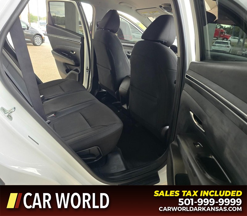 Hyundai Tucson Vehicle Full-screen Gallery Image 12