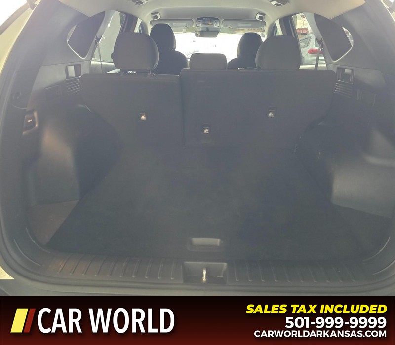 Hyundai Tucson Vehicle Full-screen Gallery Image 13
