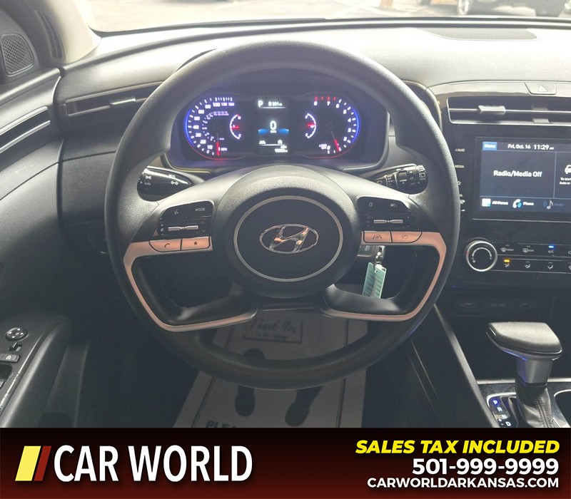 Hyundai Tucson Vehicle Full-screen Gallery Image 15