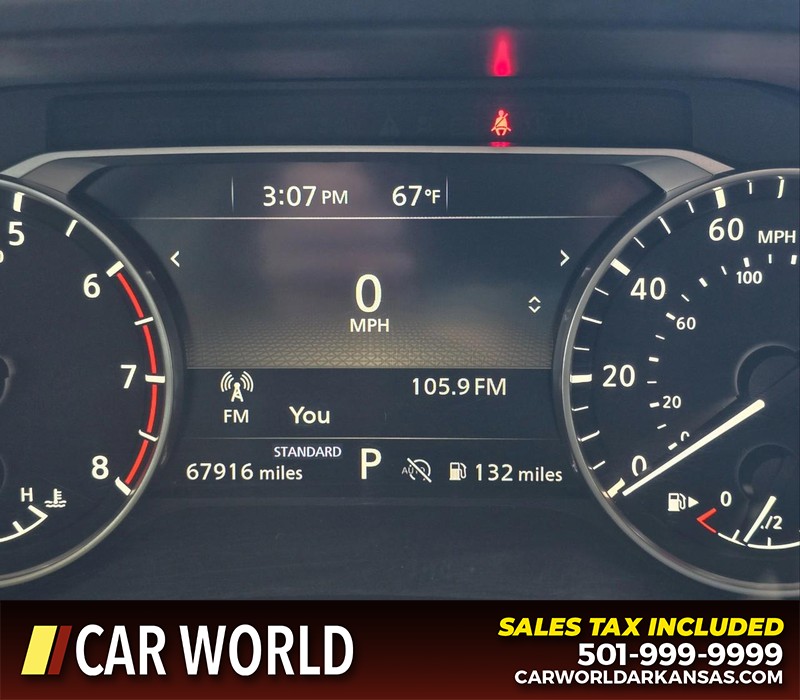 Nissan Rogue Vehicle Full-screen Gallery Image 16