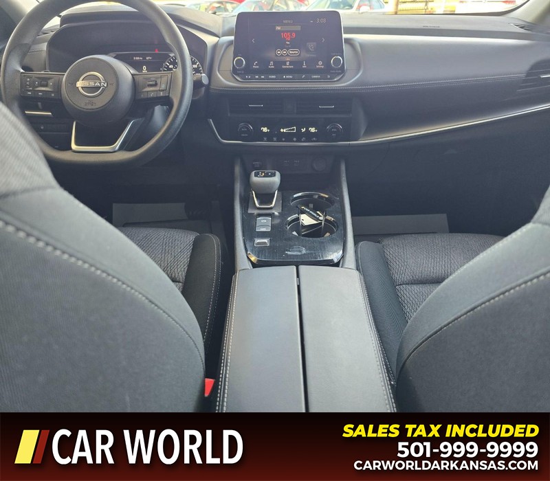Nissan Rogue Vehicle Full-screen Gallery Image 18
