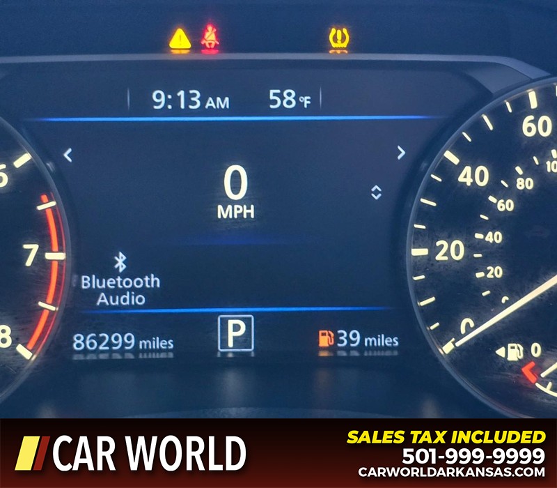 Nissan Altima Vehicle Full-screen Gallery Image 16
