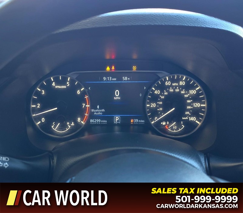 Nissan Altima Vehicle Full-screen Gallery Image 17