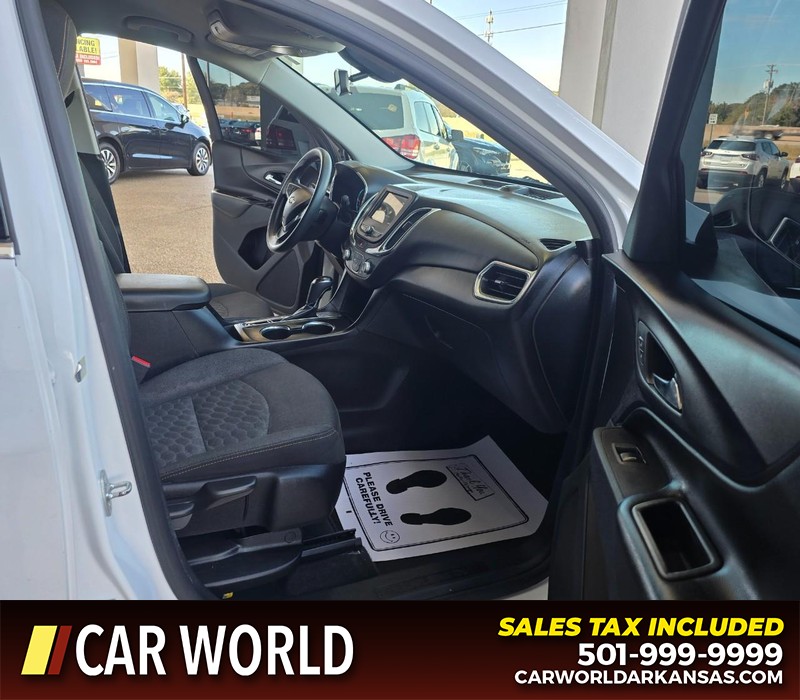 Chevrolet Equinox Vehicle Full-screen Gallery Image 11