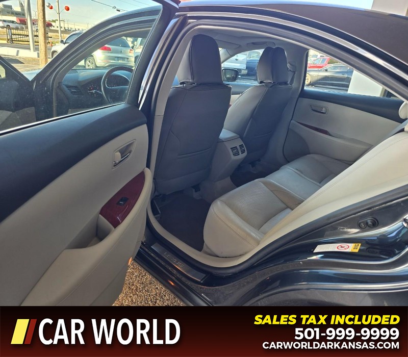 Lexus ES 350 Vehicle Full-screen Gallery Image 9