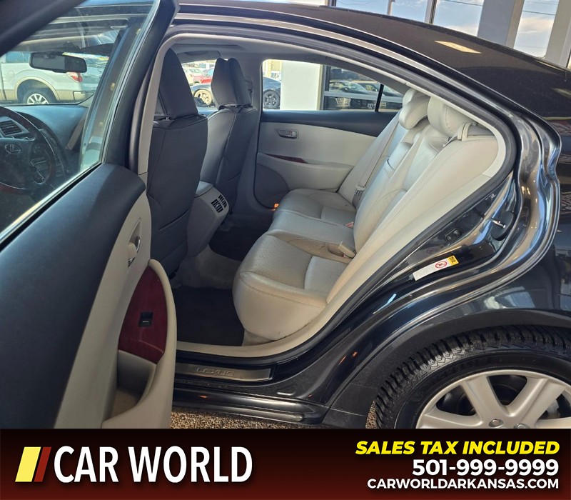 Lexus ES 350 Vehicle Full-screen Gallery Image 10