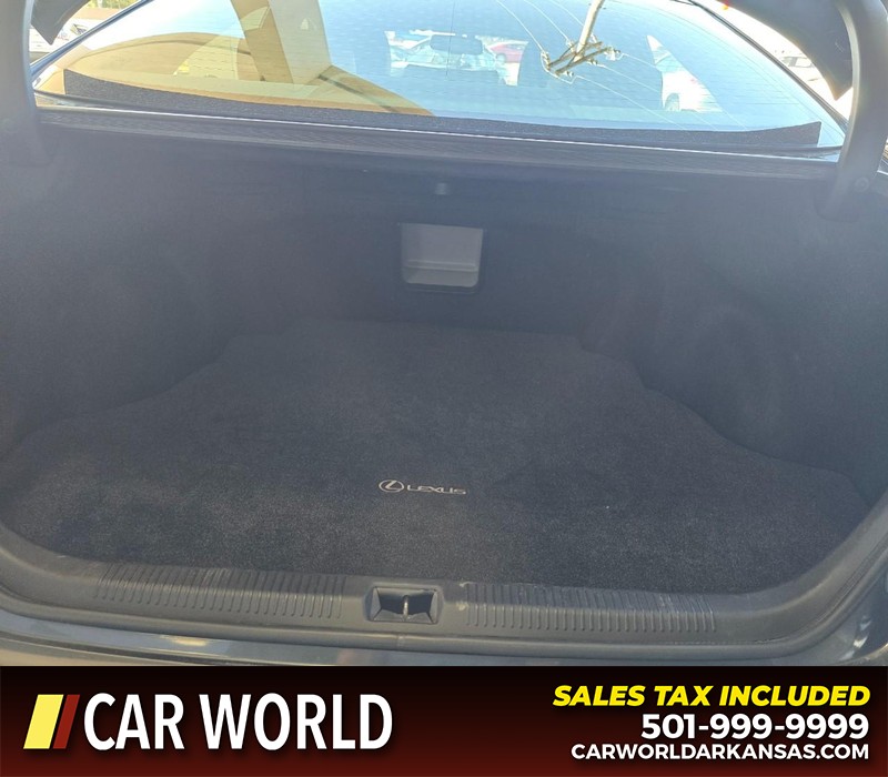 Lexus ES 350 Vehicle Full-screen Gallery Image 13