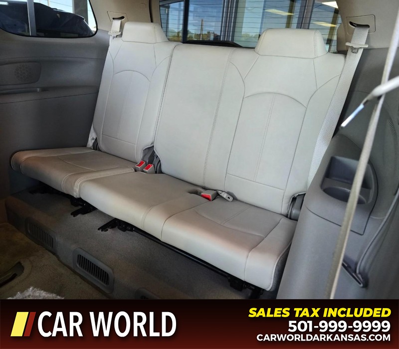 GMC Acadia Vehicle Full-screen Gallery Image 11