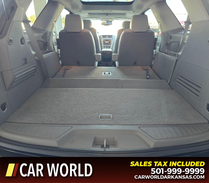 GMC Acadia Vehicle Full-screen Gallery Image 16