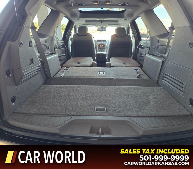 GMC Acadia Vehicle Full-screen Gallery Image 17