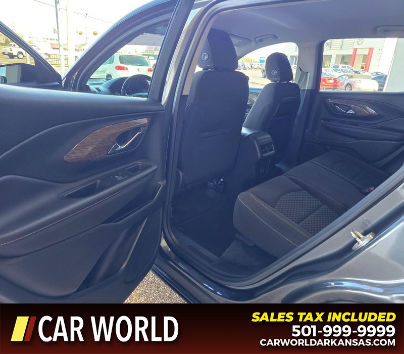 GMC Terrain Vehicle Full-screen Gallery Image 9
