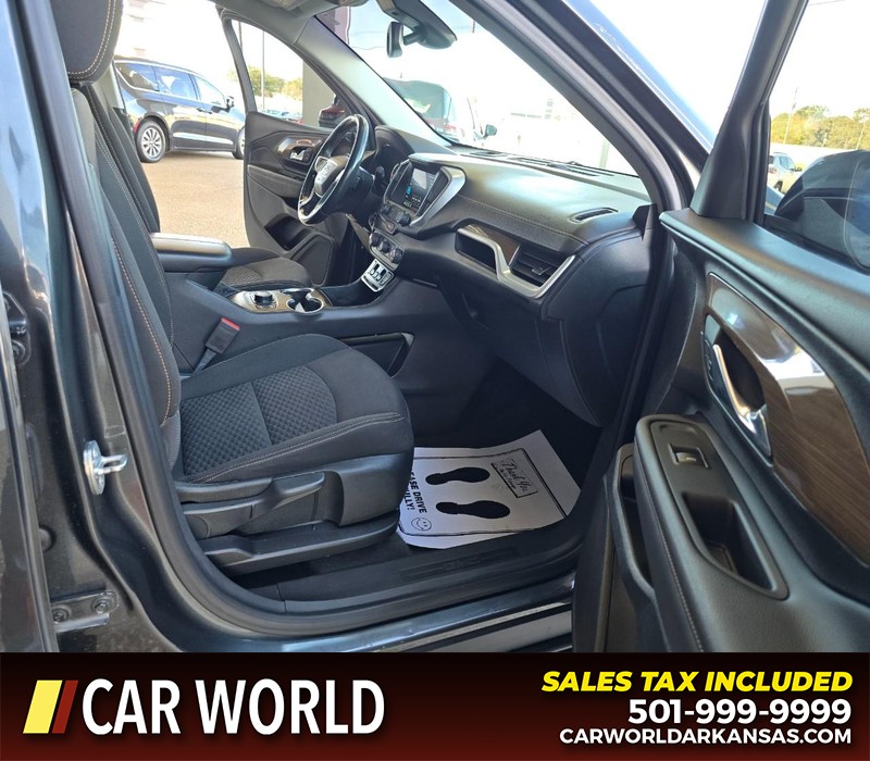 GMC Terrain Vehicle Full-screen Gallery Image 11