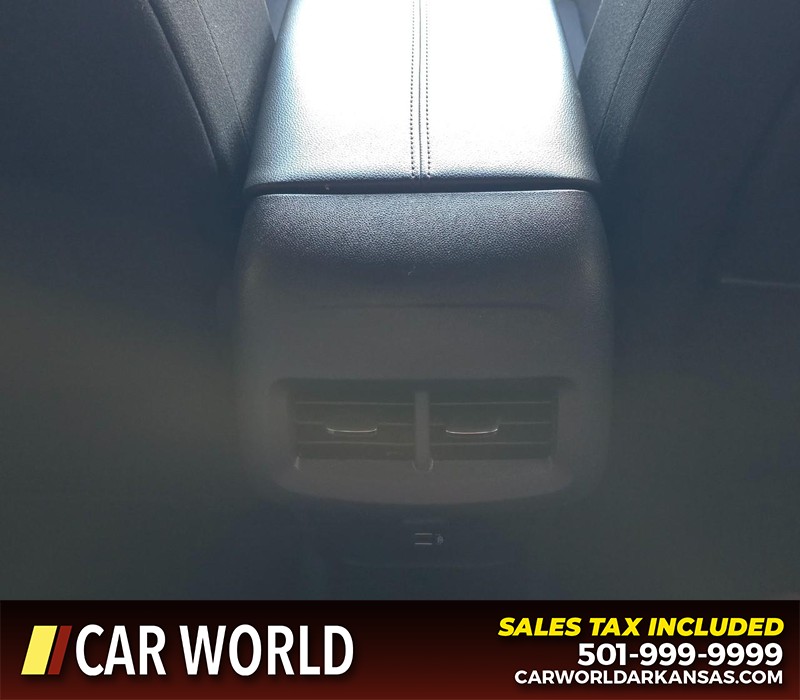 GMC Terrain Vehicle Full-screen Gallery Image 19