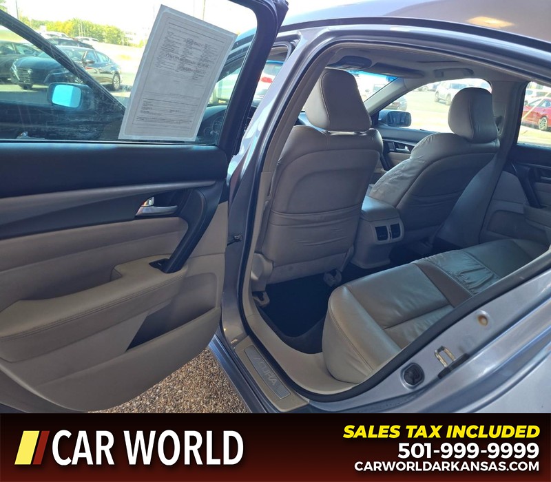 Acura TL Vehicle Full-screen Gallery Image 9