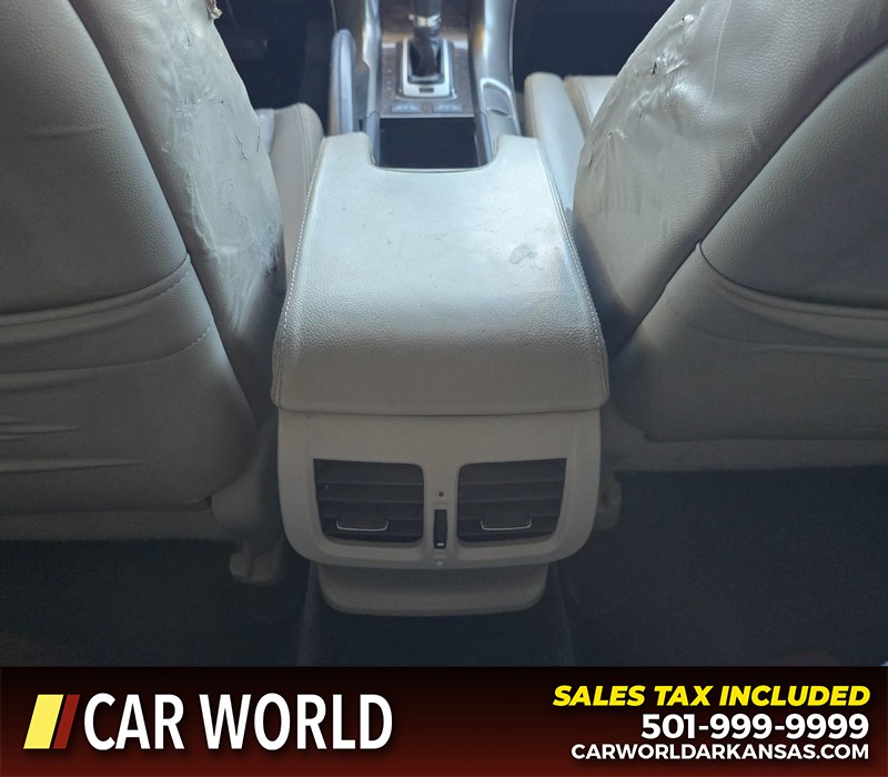 Acura TL Vehicle Full-screen Gallery Image 19