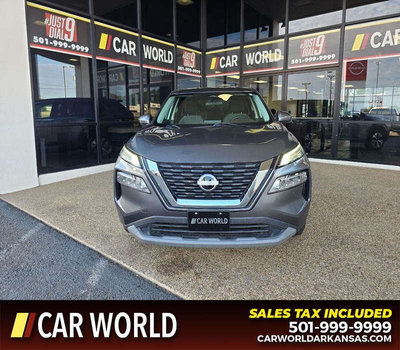 Nissan Rogue Vehicle Full-screen Gallery Image 2