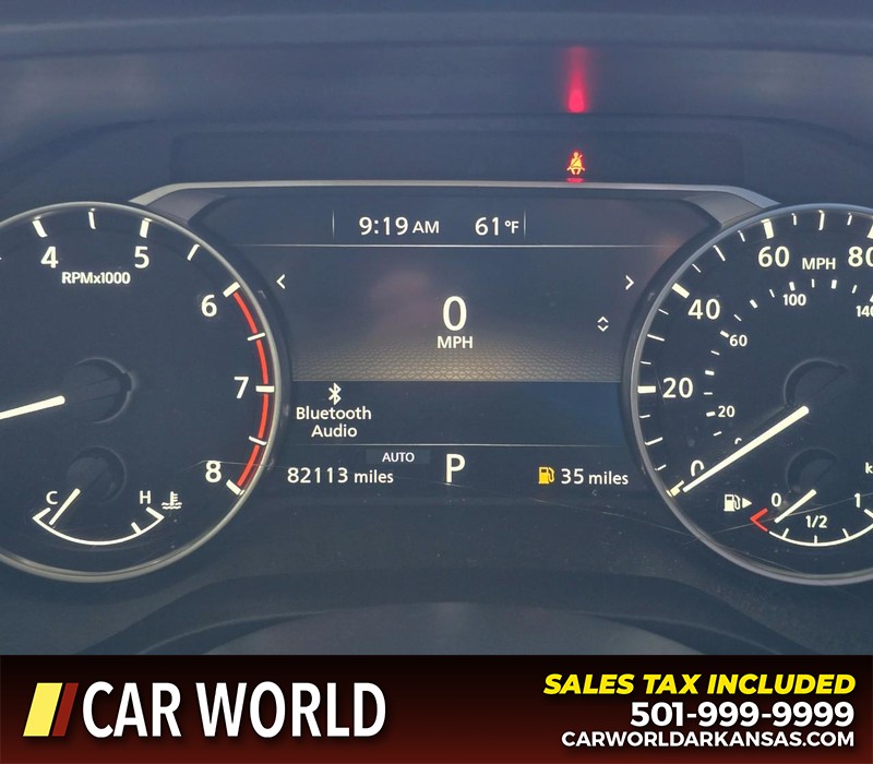 Nissan Rogue Vehicle Full-screen Gallery Image 16