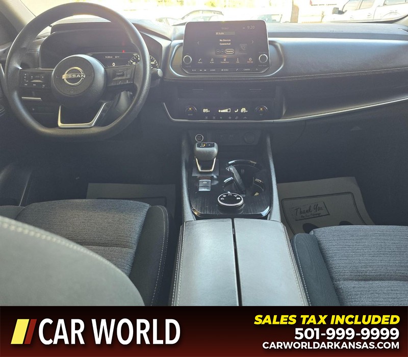 Nissan Rogue Vehicle Full-screen Gallery Image 18