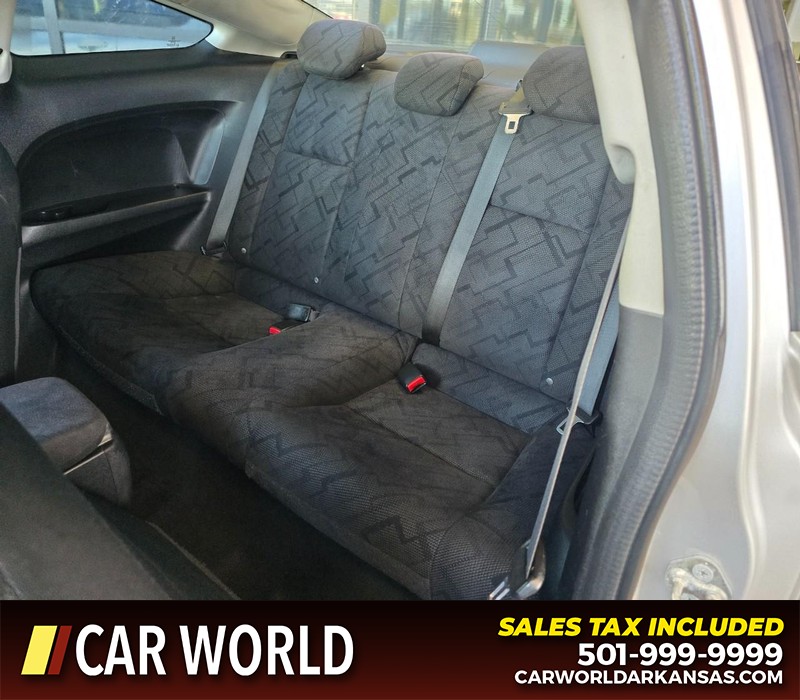 Honda Civic Coupe Vehicle Full-screen Gallery Image 9