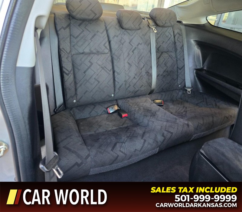 Honda Civic Coupe Vehicle Full-screen Gallery Image 11