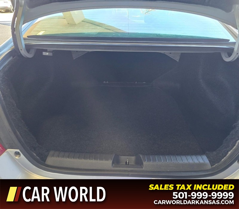 Honda Civic Coupe Vehicle Full-screen Gallery Image 12