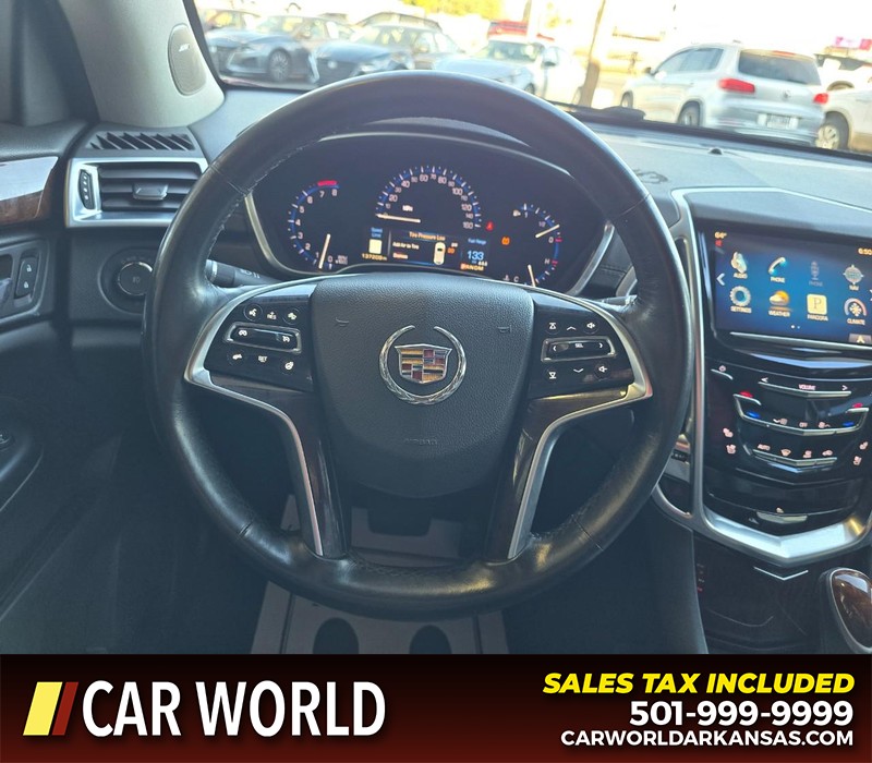 Cadillac SRX Vehicle Full-screen Gallery Image 15