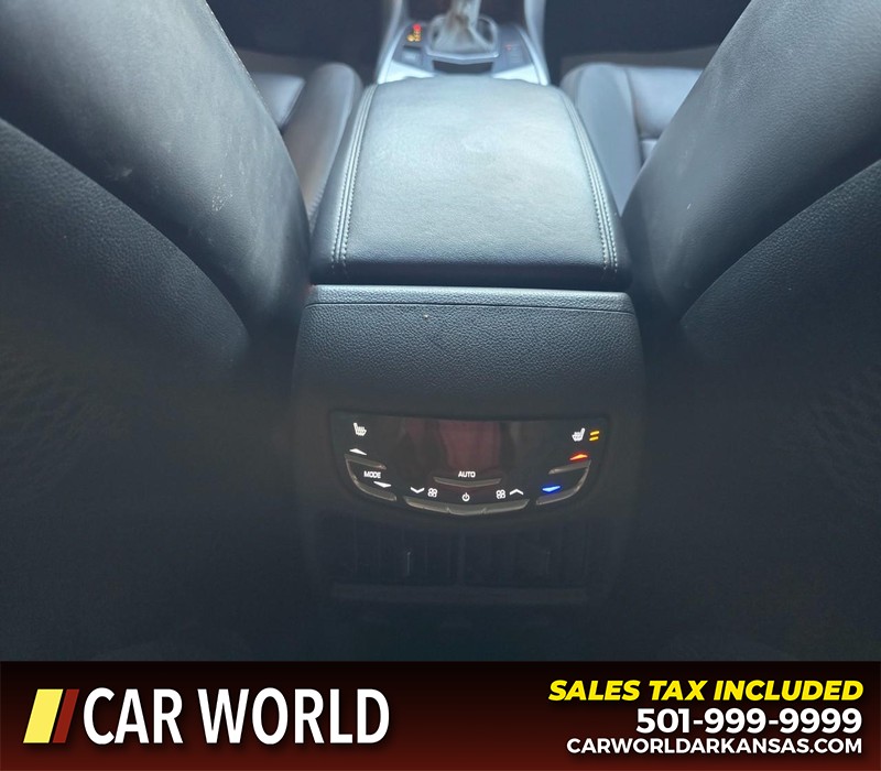 Cadillac SRX Vehicle Full-screen Gallery Image 20