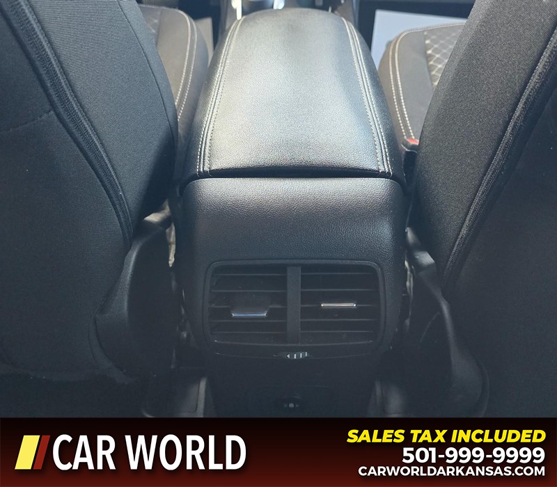 Ford Escape Vehicle Full-screen Gallery Image 19
