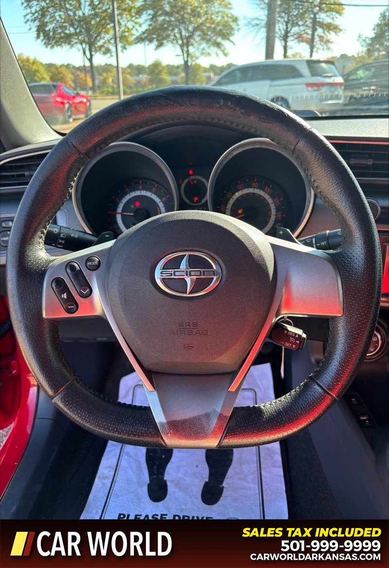 Scion tC Vehicle Full-screen Gallery Image 16
