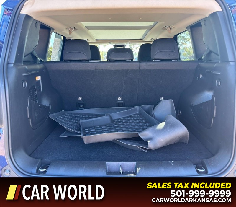 Jeep Renegade Vehicle Full-screen Gallery Image 6
