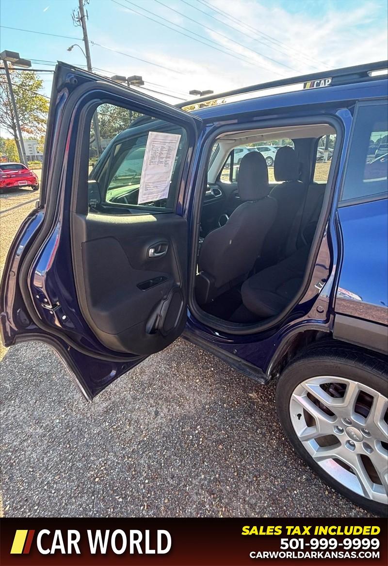 Jeep Renegade Vehicle Full-screen Gallery Image 14