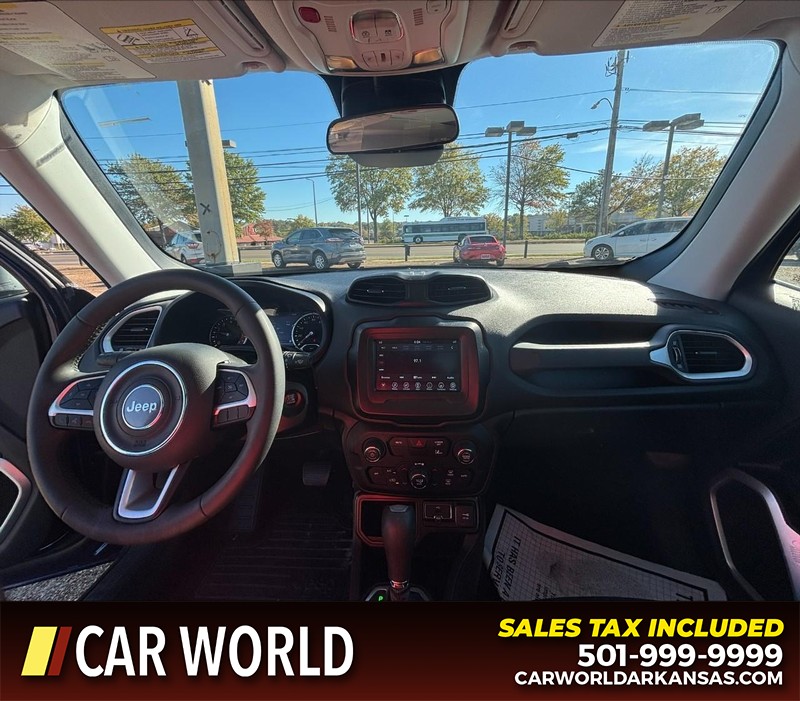 Jeep Renegade Vehicle Full-screen Gallery Image 16