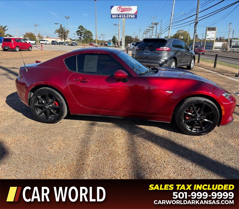 Mazda MX-5 Miata RF Vehicle Full-screen Gallery Image 2