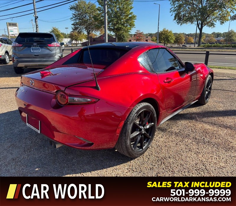 Mazda MX-5 Miata RF Vehicle Full-screen Gallery Image 3